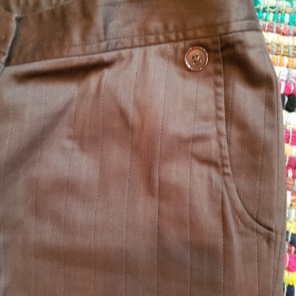 Rafaella Capri Cuff Pants - Picture 3 of 7